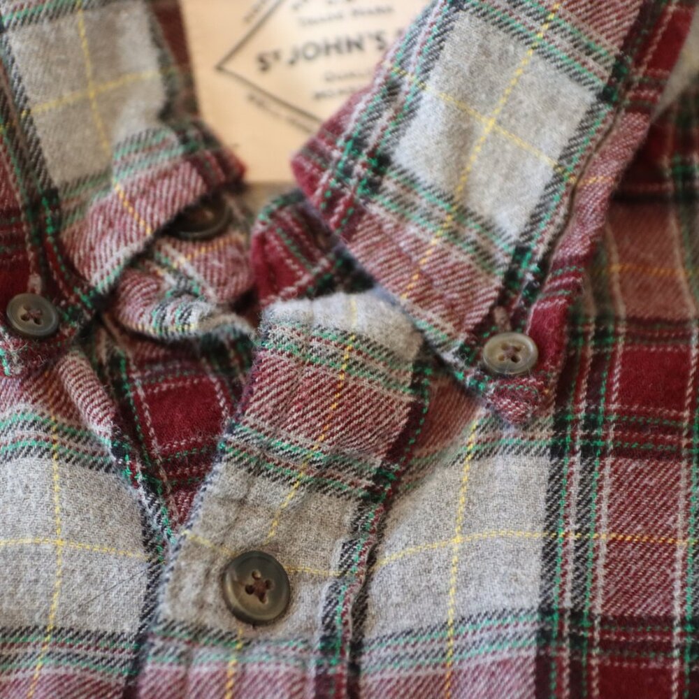 St John's Bay Quality Menswear 100% Cotton Flannel Plaid Button Down Size Medium - Picture 6 of 15